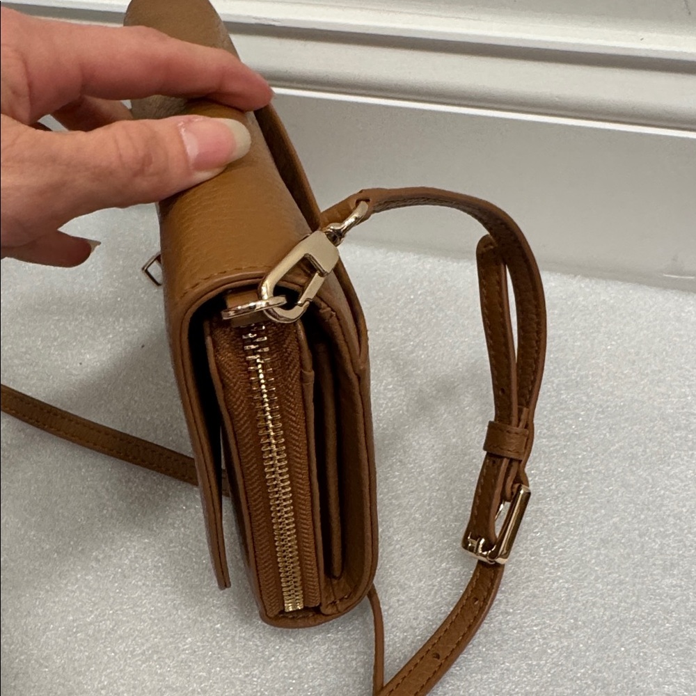 Tory Burch brown Leather Crossbody Bag - Picture 2 of 8